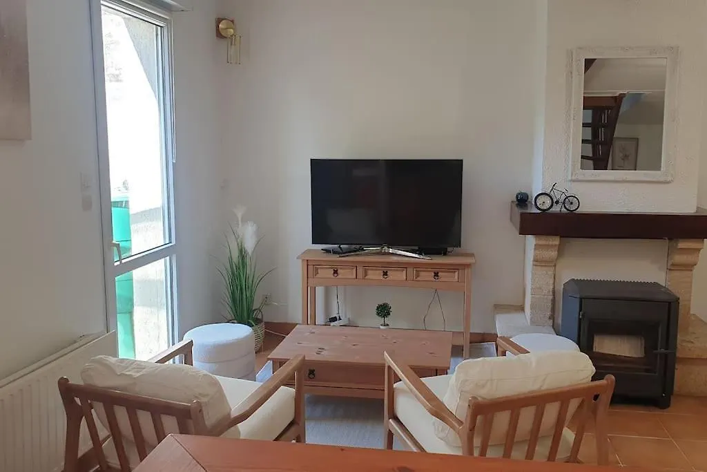 La Maison Fleurie Жослен Дом отдыха