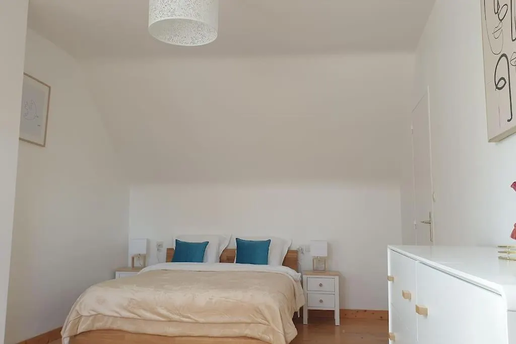 La Maison Fleurie Жослен Франция